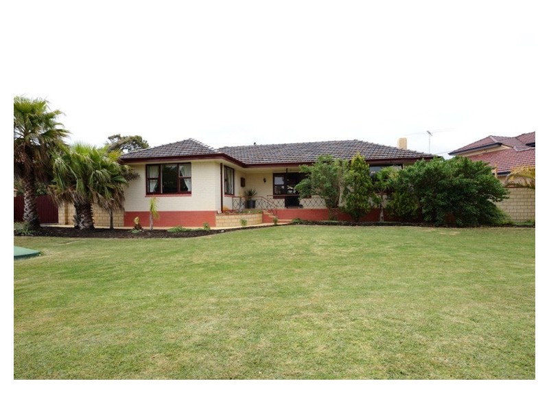 182 Penguin Road, Safety Bay WA 6169