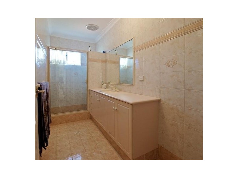 18 Blackbutt Grove, Gabbadah WA 6041