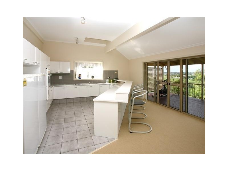38 Amethyst Court, Carrara QLD 4211
