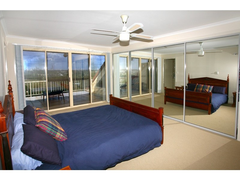 38 Amethyst Court, Carrara QLD 4211