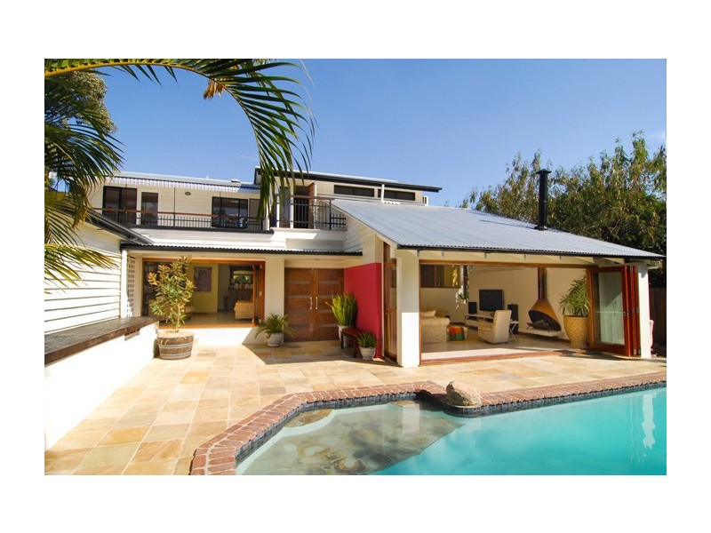 20 Taree Street, Chapel Hill QLD 4069