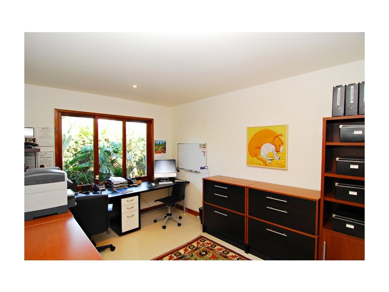 20 Taree Street, Chapel Hill QLD 4069