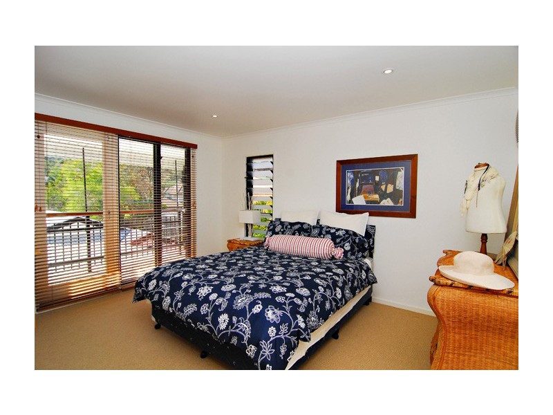 20 Taree Street, Chapel Hill QLD 4069