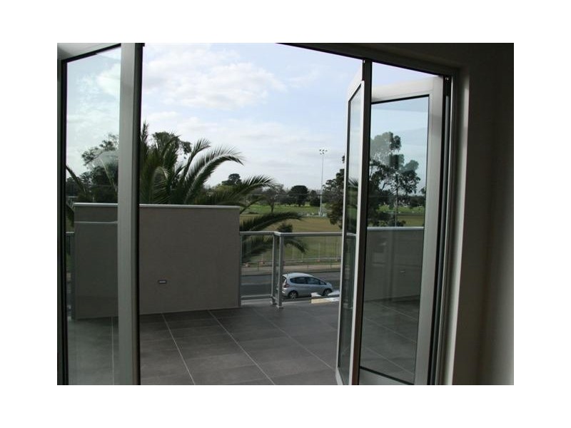 3/269 Balaclava Road, Caulfield North VIC 3161