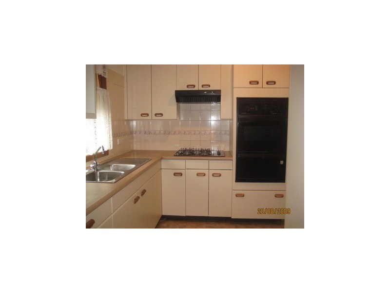 10 Glenavon Ave, Beverly Hills NSW 2209