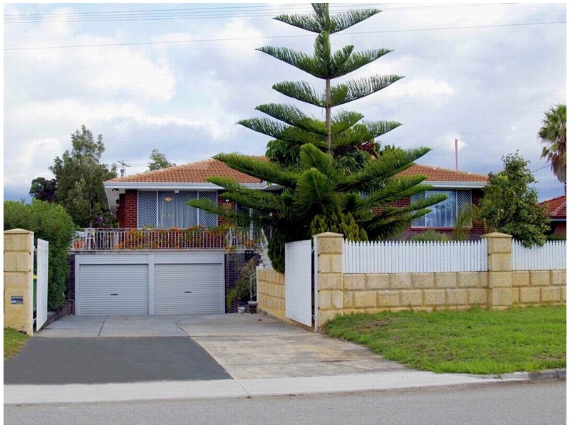 17 Leisure Way, Safety Bay WA 6169