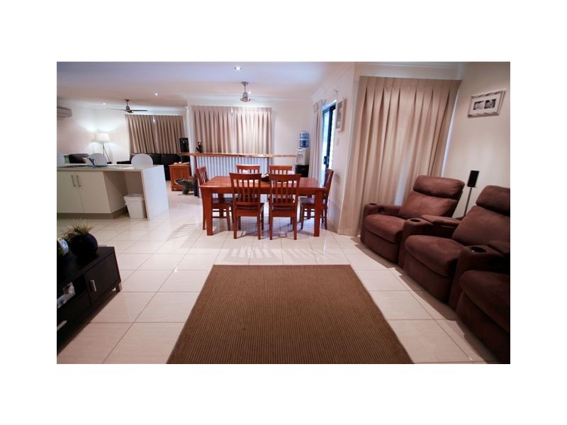 15 Dugong Crescent, Mount Louisa QLD 4814