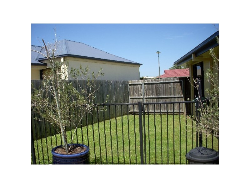 18 Coventry Court, Kippa-ring QLD 4021