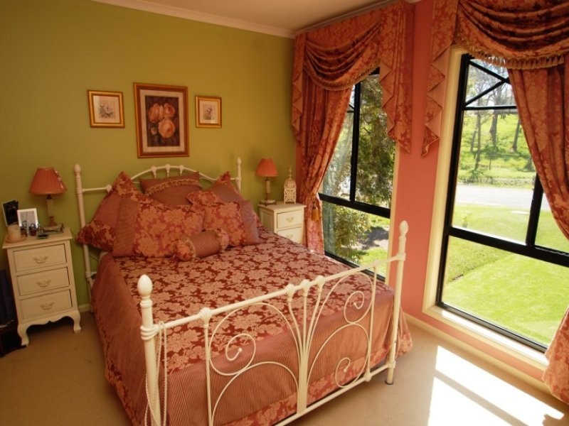 32 Kamilaroo Avenue, Lake Munmorah NSW 2259