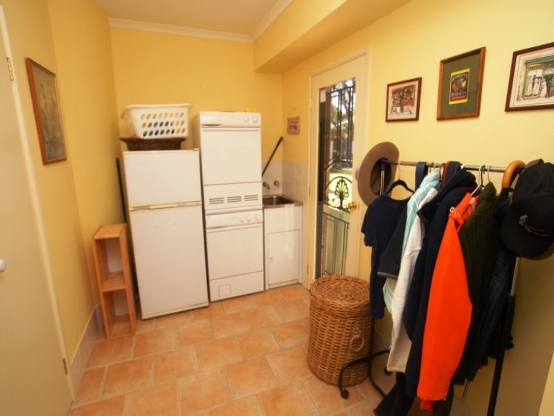 32 Kamilaroo Avenue, Lake Munmorah NSW 2259