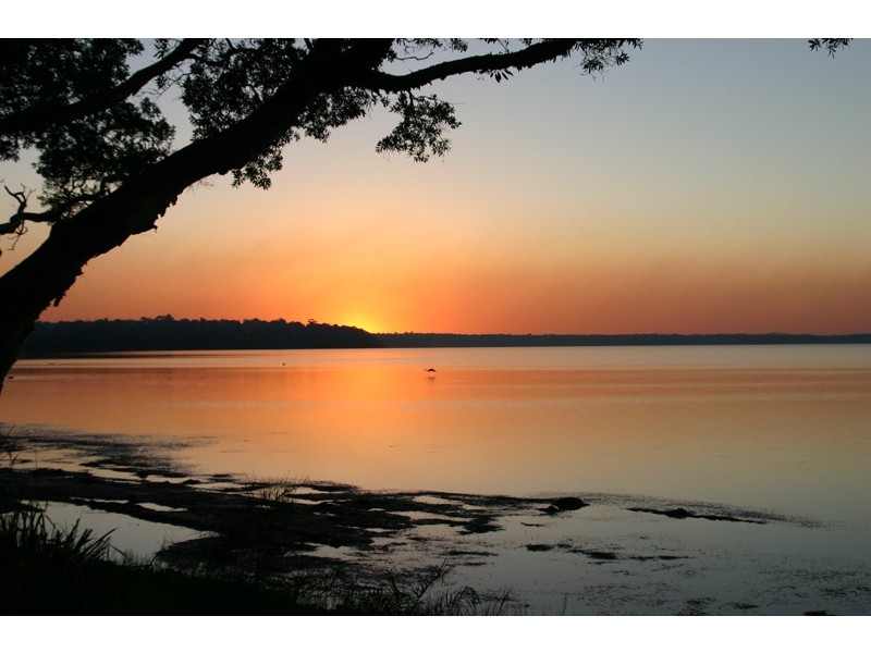 32 Kamilaroo Avenue, Lake Munmorah NSW 2259