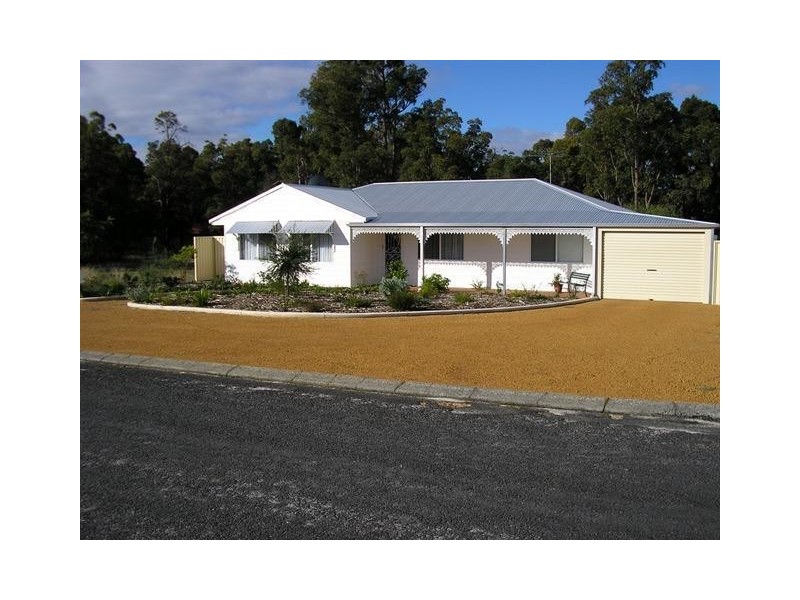 13 Elias Court, Collie WA 6225