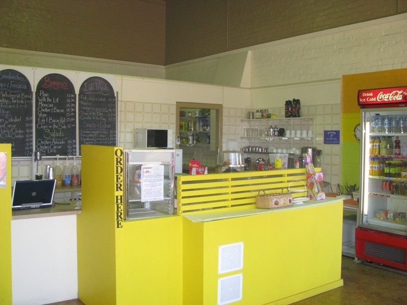 1 Humphries Street, Junee NSW 2663