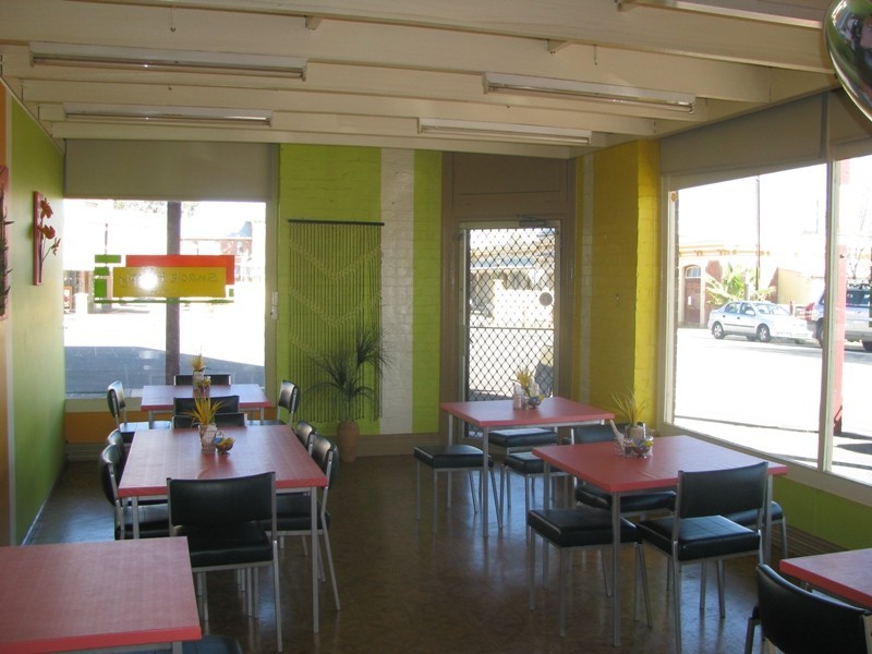 1 Humphries Street, Junee NSW 2663