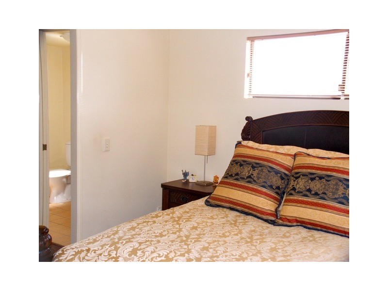 64 Lambert Street, Kangaroo Point QLD 4169