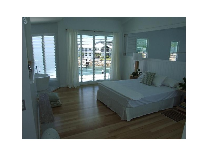19 The Cove, Magnetic Island QLD 4819