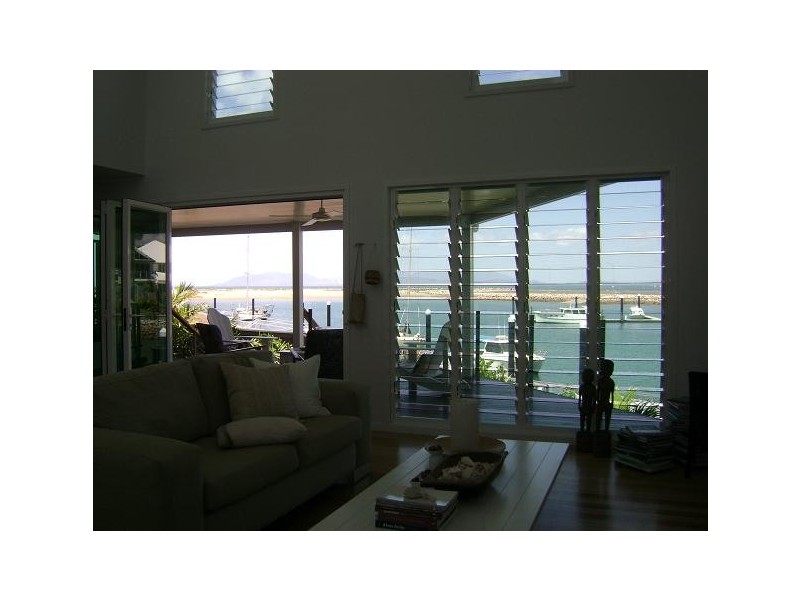 19 The Cove, Magnetic Island QLD 4819