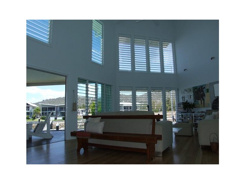 19 The Cove, Magnetic Island QLD 4819