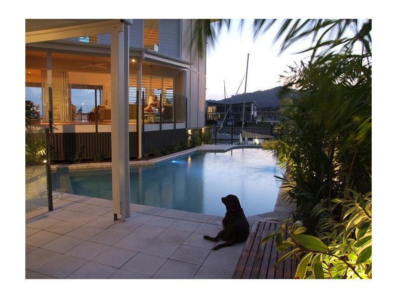 19 The Cove, Magnetic Island QLD 4819