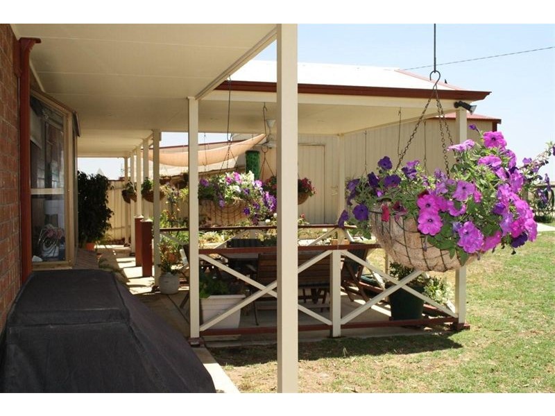 11 Finniss Street, Clayton SA 5256