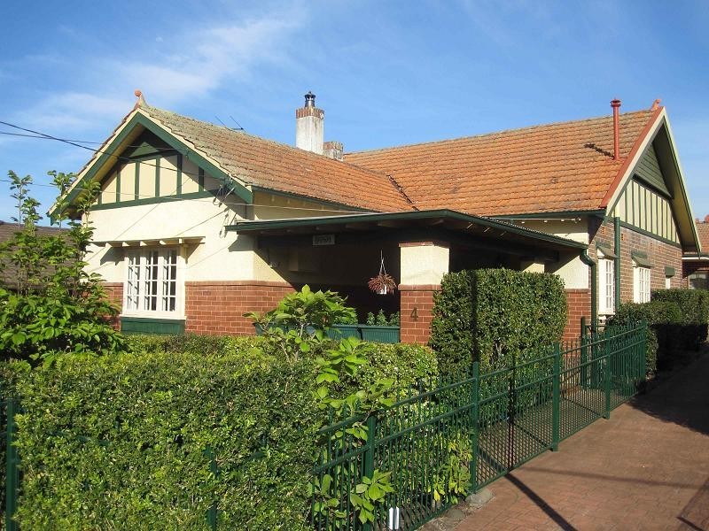 4 Hampton Street, Hurstville Grove NSW 2220