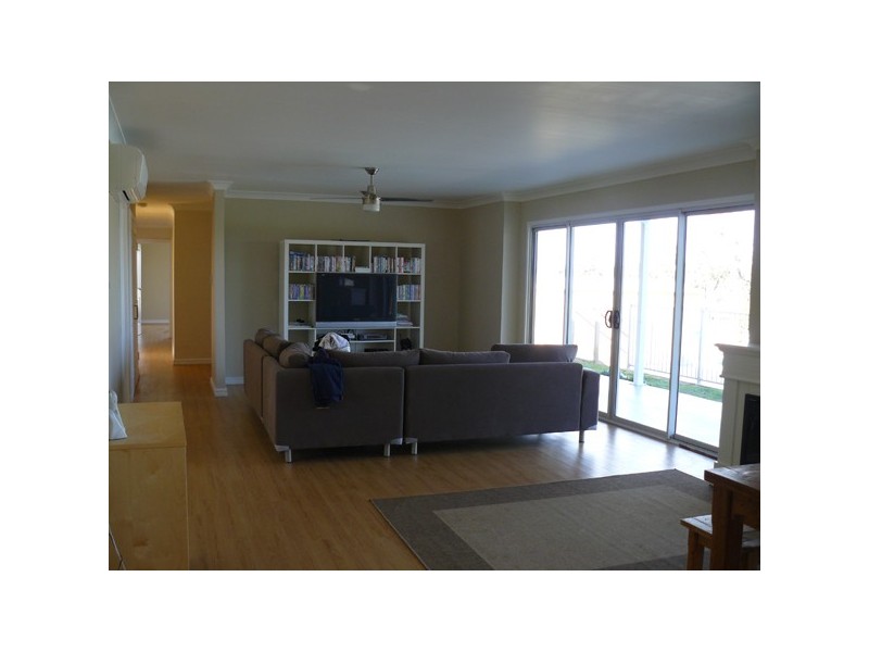 42 Gibbard Place, Bullsbrook WA 6084