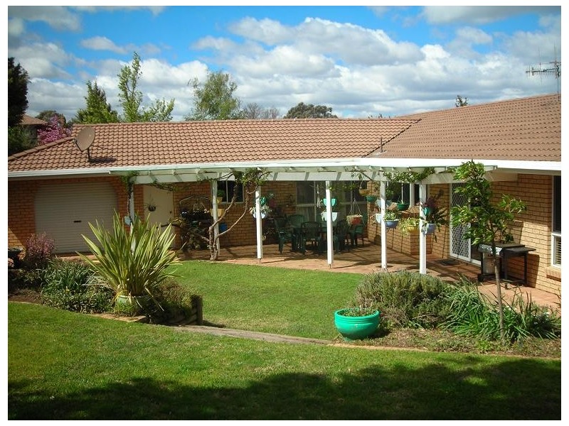 18 Tareena Avenue, Kelso NSW 2795