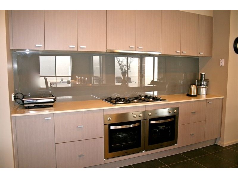 18 Gainsborough Drive, Craigieburn VIC 3064