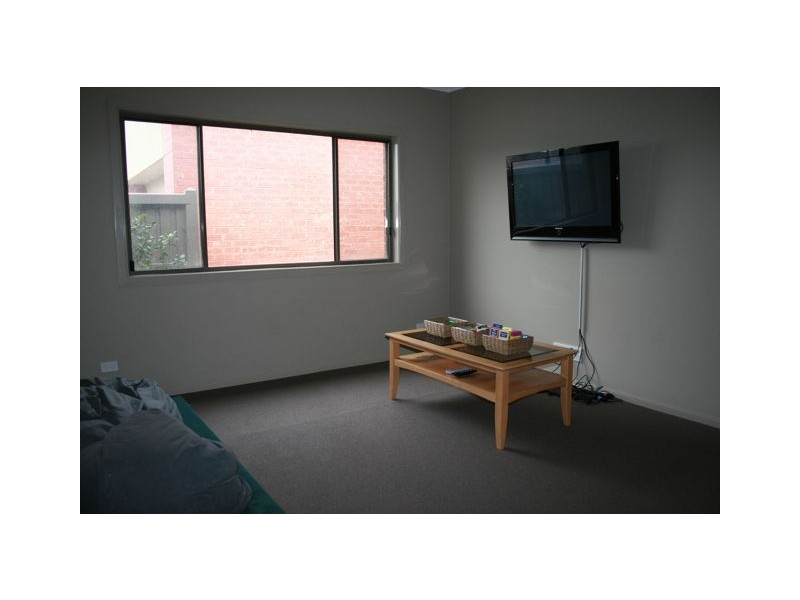 18 Gainsborough Drive, Craigieburn VIC 3064