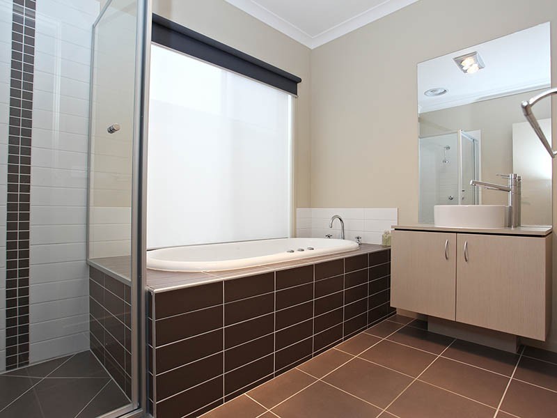 27 Coco Cct, Point Cook VIC 3030