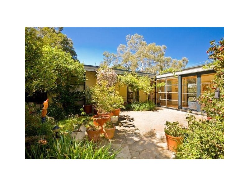 16 Homestead Road, Eltham VIC 3095