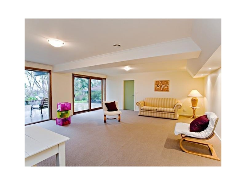 3 Godalmin Street, Eltham VIC 3095