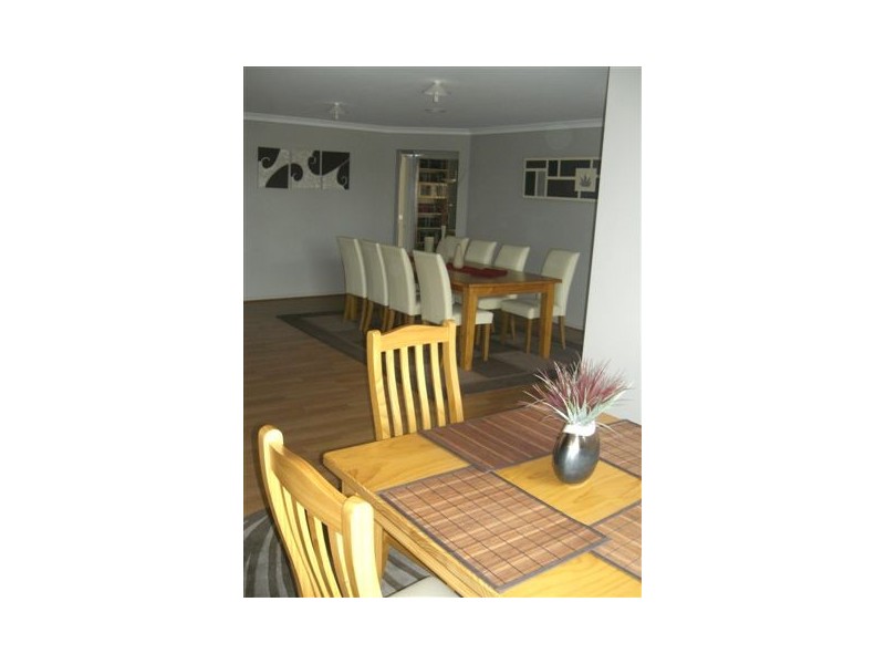 34 Barchester Ave, Truganina VIC 3029