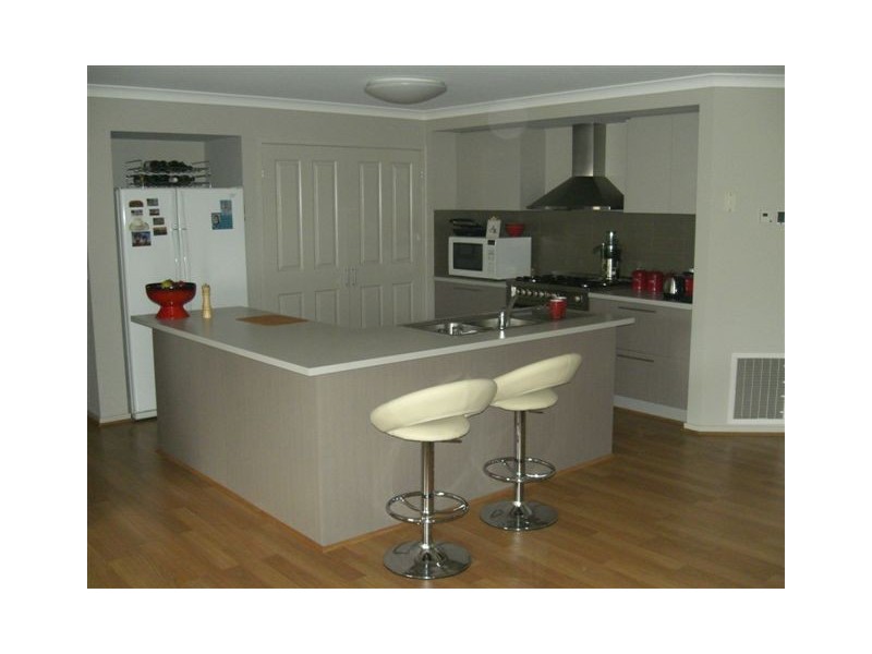 34 Barchester Ave, Truganina VIC 3029