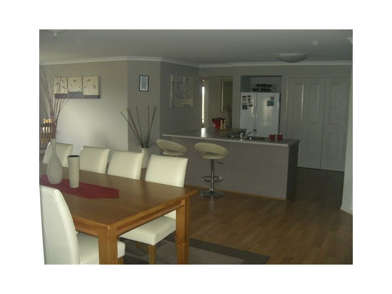 34 Barchester Ave, Truganina VIC 3029