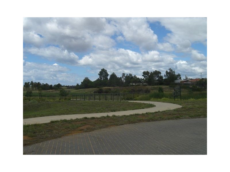 34 Barchester Ave, Truganina VIC 3029