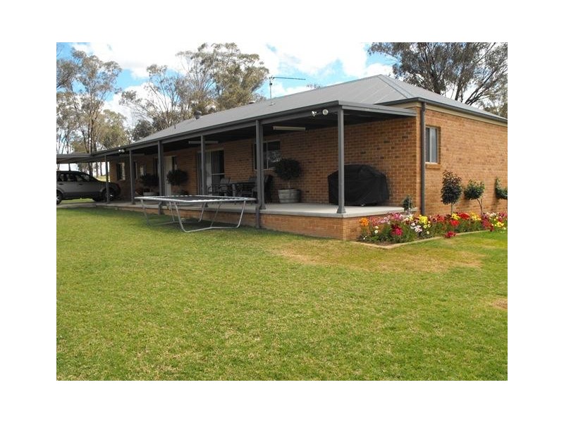 28 Battalion Drive, Cowra NSW 2794