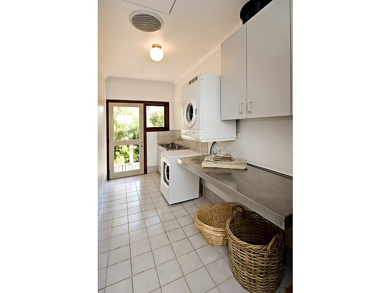 945 Martin Road, Mundaring WA 6073