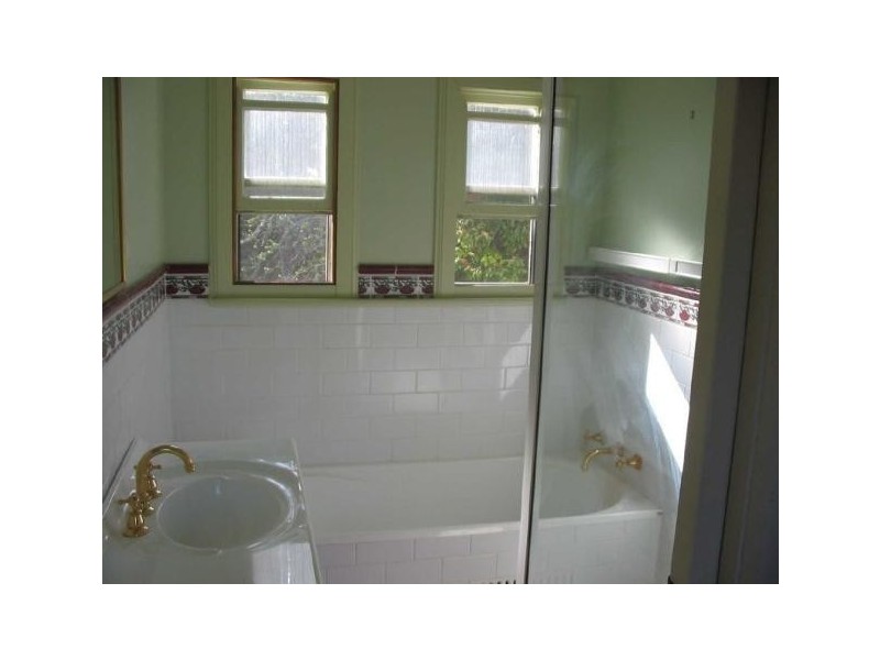 34 Waratah Street, East Gosford NSW 2250