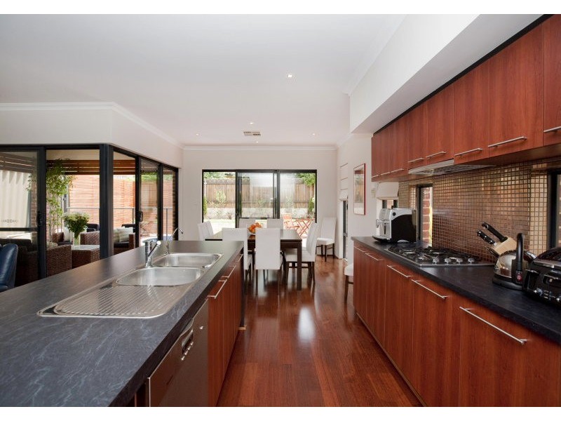 5A Brockway Road, Mount Claremont WA 6010