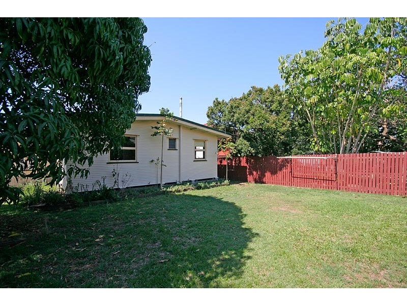 15 Caronga Street, Wavell Heights QLD 4012