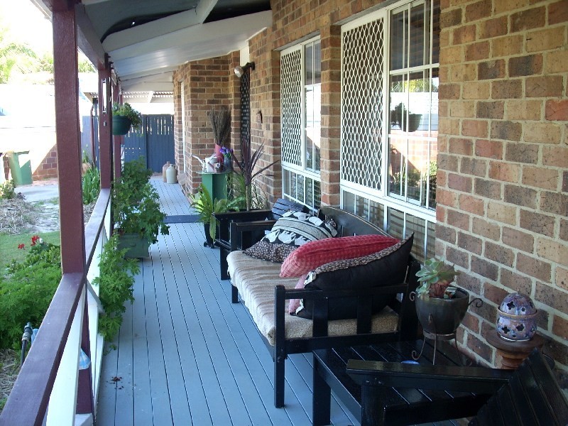 6 Cobram Place, Helensvale QLD 4212