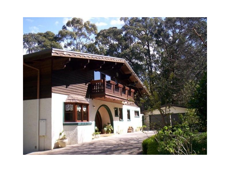 55 Douglas Road, Mount Macedon VIC 3441