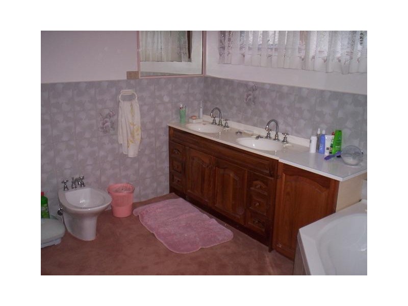 55 Douglas Road, Mount Macedon VIC 3441