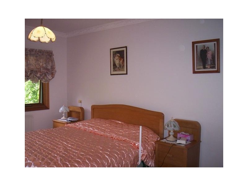 55 Douglas Road, Mount Macedon VIC 3441