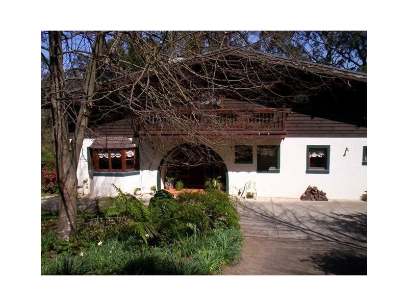 55 Douglas Road, Mount Macedon VIC 3441