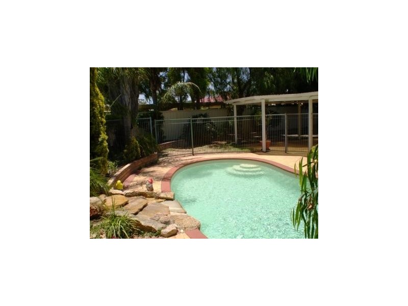 37 Rosella Circle, Ballajura WA 6066