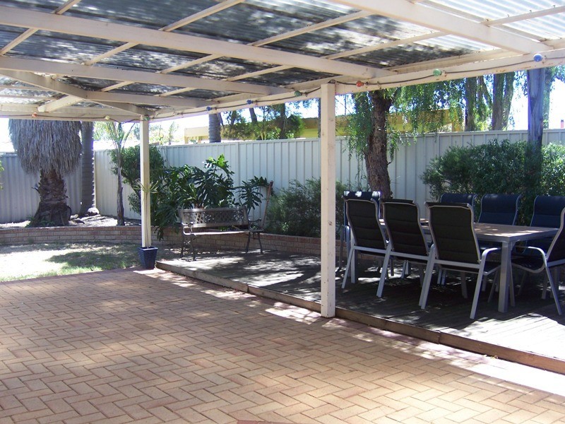 37 Rosella Circle, Ballajura WA 6066