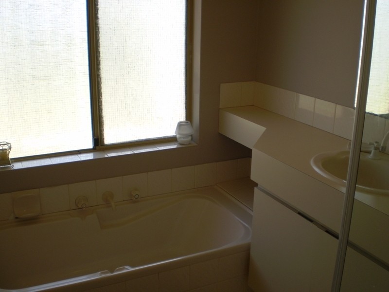 37 Rosella Circle, Ballajura WA 6066