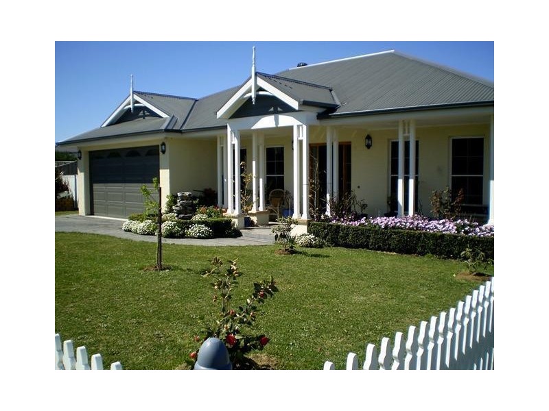 6 Parmenter Court, Bowral NSW 2576